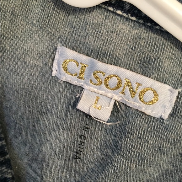 Top - Picture 2 of 2